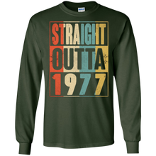 Straight Outta Retro USA 1977 40th Birthday Gift 40 Vintage
