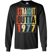 Straight Outta Retro USA 1977 40th Birthday Gift 40 Vintage